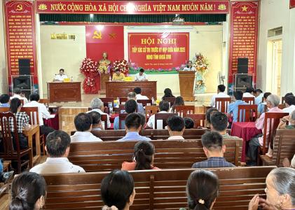 Ông Hoàng Phú Hiền - Phó Chủ tịch UBND tỉnh tiếp xúc cử tri tại Nghĩa Đàn trước kỳ họp giữa năm 2025 HĐND tỉnh khoá XVIII